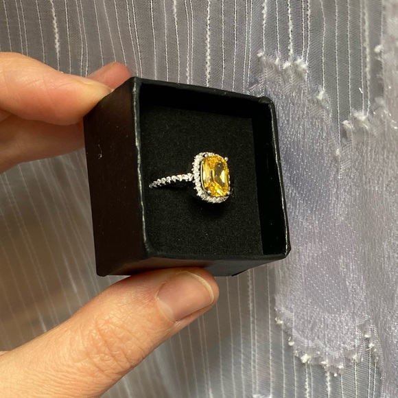 3CT  yellow diamond ring - Picture 6 of 6